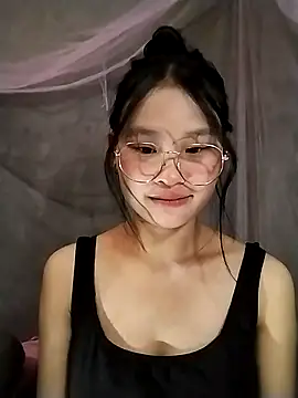 saronla 03 online show from 11/30/25, 07:09