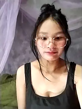 saronla 03 online show from 11/28/25, 02:06