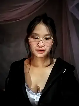 saronla 03 online show from 11/15/25, 07:01