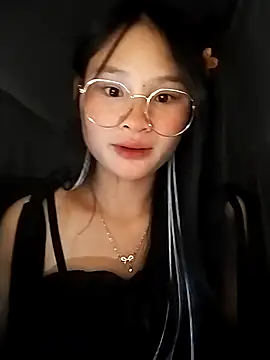 Snapshot of saronla_03 chatting on 09/28/25, 03:19 saronla 03 online show from 09/28/25, 03:19