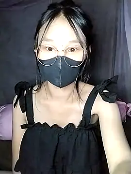 Snapshot of saronla_03 chatting on 10/31/25, 03:08 saronla 03 online show from 10/31/25, 03:08