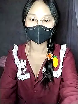 Snapshot of saronla_03 chatting on 10/30/25, 03:16 saronla 03 online show from 10/30/25, 03:16