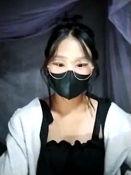 saronla 03 online show from 11/20/25, 03:45