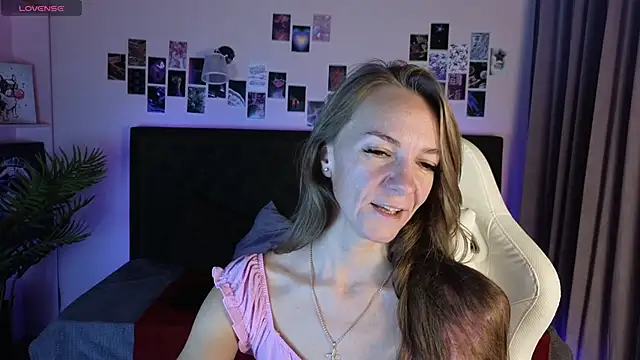 Jesica mooon online show from 10/06/25, 01:40