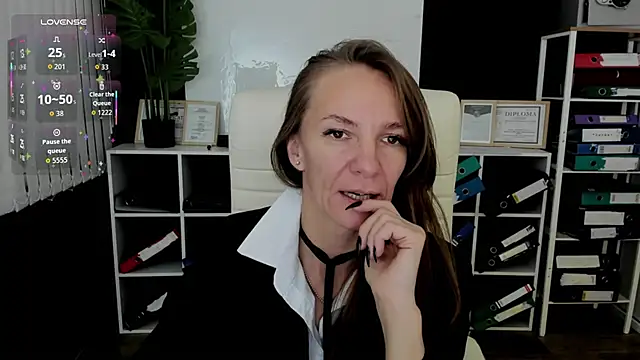 Jesica mooon online show from 10/13/25, 01:29