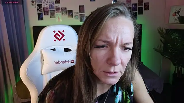 Jesica mooon online show from 10/11/25, 01:28