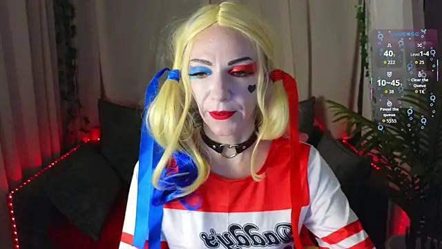 Jesica mooon online show from 10/31/25, 01:35