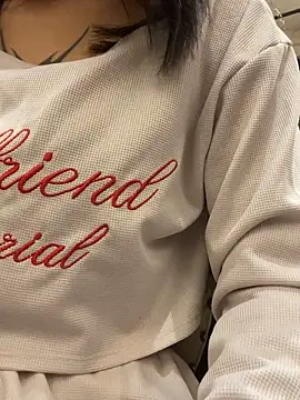   BabyShowPublic   online show from 10/13/25, 01:02