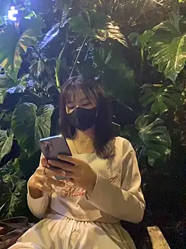   BabyShowPublic   online show from 10/31/25, 02:02