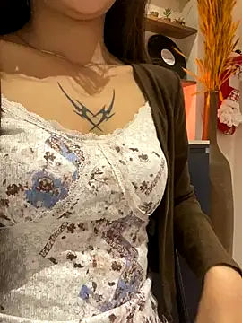   BabyShowPublic   online show from 11/10/25, 11:15