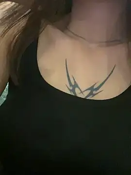   BabyShowPublic   online show from 10/24/25, 03:33