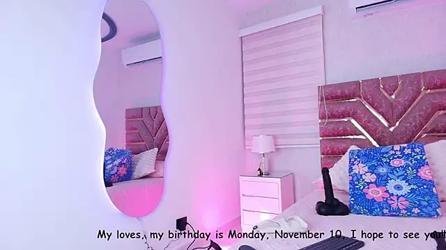 Snapshot of emma_madi chatting on 11/08/25, 12:09 emma madi online show from 11/08/25, 12:09