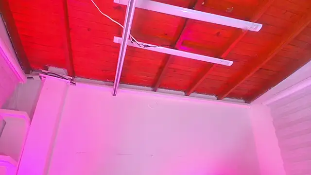 Snapshot of emma_madi chatting on 09/18/25, 12:08 emma madi online show from 09/18/25, 12:08