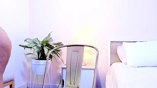 BellaNixs online show from 09/23/25, 03:13