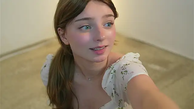 Snapshot of _floret_joy_ chatting on 09/19/25, 03:05 floret joy online show from 09/19/25, 03:05