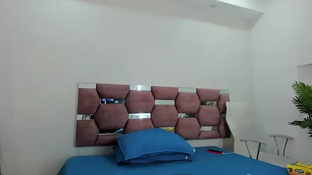 MelannyCollins   online show from 01/08/26, 10:16