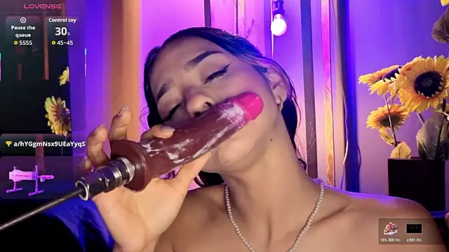 RACHELRUIZ online show from 02/08/26, 04:37