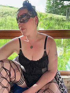 Nadja Noir online show from 05/20/26, 03:20