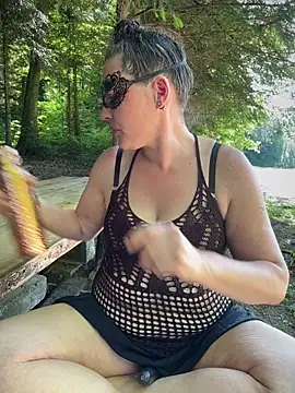 Nadja Noir online show from 05/23/26, 03:44