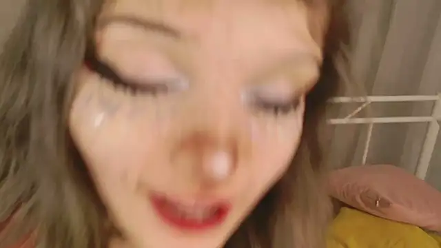 Snapshot of kamila_blush chatting on 12/20/25, 02:36 kamila blush online show from 12/20/25, 02:36