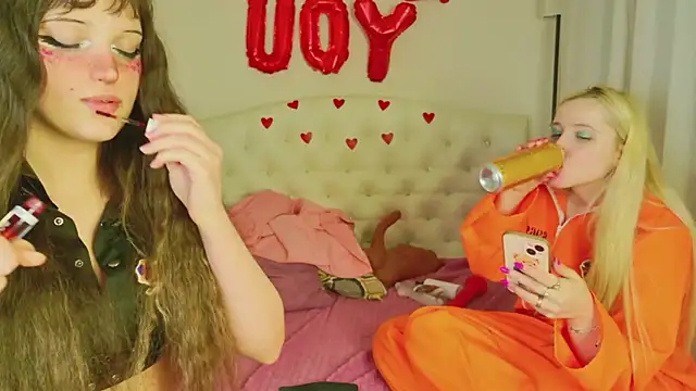 Snapshot of kamila_blush chatting on 02/23/26, 12:34 kamila blush online show from 02/23/26, 12:34