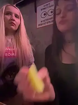 Snapshot of kamila_blush chatting on 02/13/26, 08:53 kamila blush online show from 02/13/26, 08:53