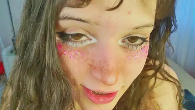 Snapshot of kamila_blush chatting on 02/16/26, 12:26 kamila blush online show from 02/16/26, 12:26