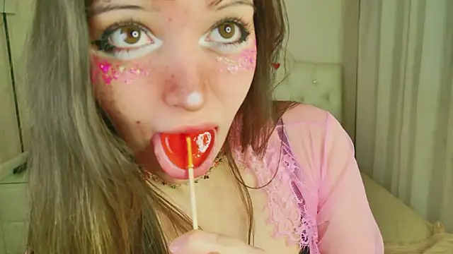 Snapshot of kamila_blush chatting on 02/15/26, 12:22 kamila blush online show from 02/15/26, 12:22