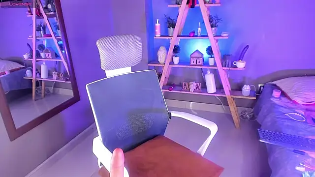 nyxmoonhells online show from 10/17/25, 08:54