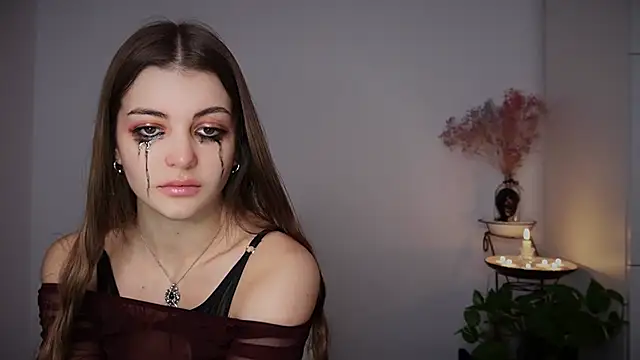 MayTease online show from 10/31/25, 08:49