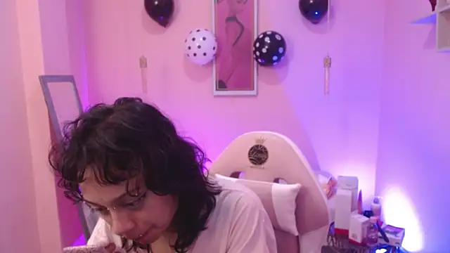 LadyWawy online show from 10/06/25, 01:23