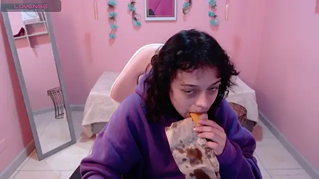 LadyWawy online show from 09/29/25, 01:50