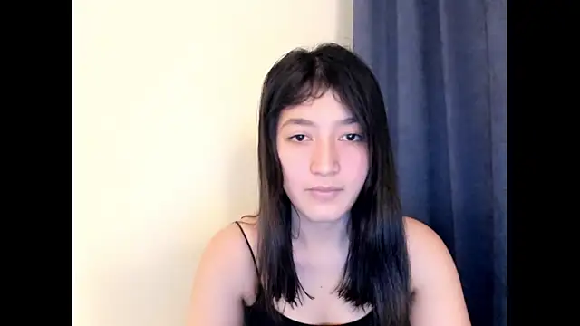 Snapshot of Mayachka333 chatting on 09/15/25, 04:40 Mayachka333 online show from 09/15/25, 04:40