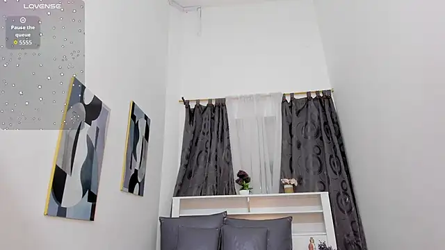 Mistt Mia online show from 03/19/26, 06:30