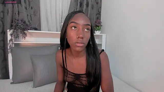 Mistt Mia online show from 10/02/25, 07:50