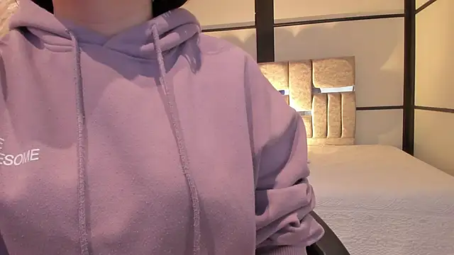 Snapshot of SamaraAnders_ chatting on 01/18/26, 04:16 SamaraAnders online show from 01/18/26, 04:16