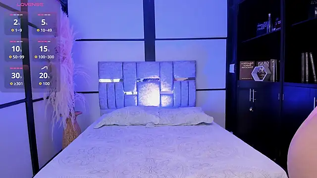 SamaraAnders  online show from 12/19/25, 05:32