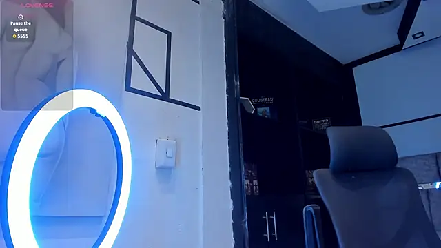 SamaraAnders  online show from 04/22/26, 04:52