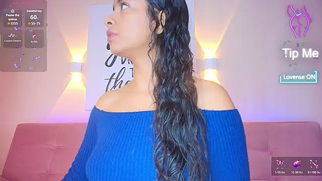 SunnyGilmoree online show from 11/28/25, 08:09