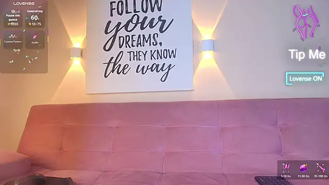 SunnyGilmoree online show from 11/08/25, 08:12