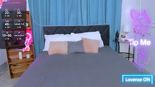 Emily Tylerr online show from 10/14/25, 08:15