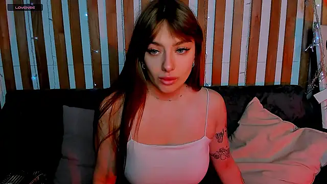 Emily Tylerr online show from 11/23/25, 07:07