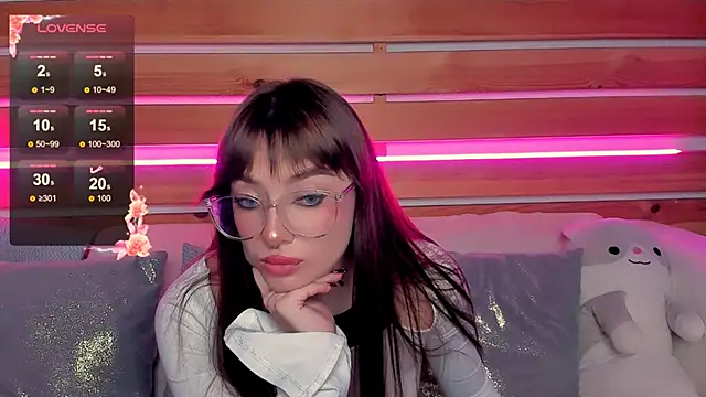 Emily Tylerr online show from 10/02/25, 07:56