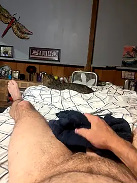 Snapshot of sharemyself chatting on 09/28/25, 01:34 sharemyself online show from 09/28/25, 01:34