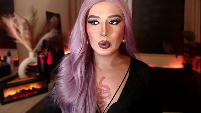 Snapshot of mslilly_croft chatting on 02/11/26, 03:45 mslilly croft online show from 02/11/26, 03:45