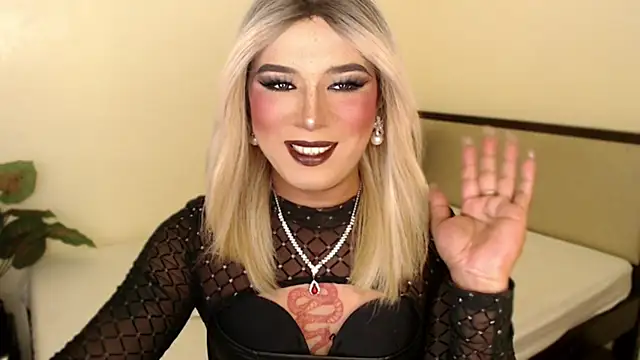 Snapshot of mslilly_croft chatting on 11/28/25, 07:30 mslilly croft online show from 11/28/25, 07:30