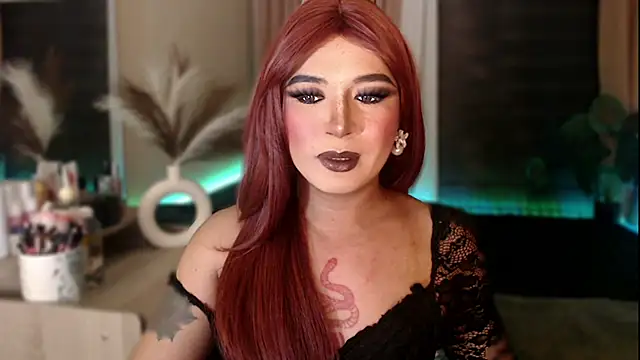 Snapshot of mslilly_croft chatting on 02/01/26, 05:00 mslilly croft online show from 02/01/26, 05:00