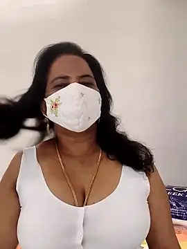 mallu-lover online show from 12/20/25, 04:59