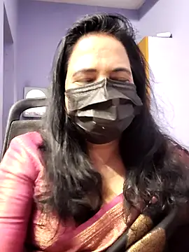 mallu-lover online show from 10/29/25, 01:21