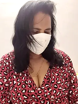 mallu-lover online show from 12/20/25, 05:05